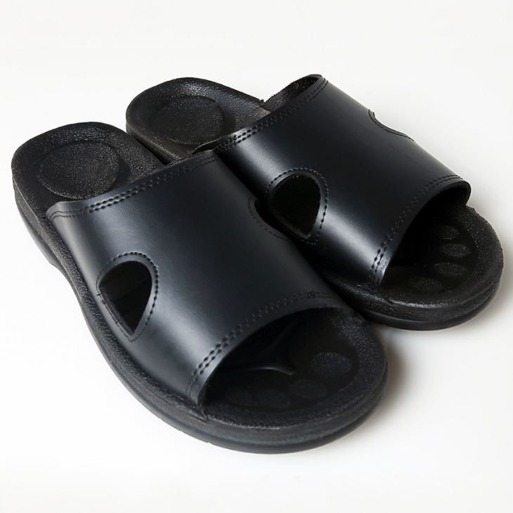 اینٹیٹاٹک پی یو سلپر۔